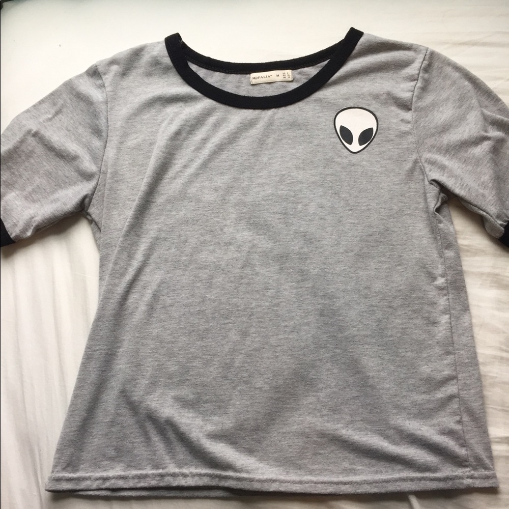 Alien Black Trim Crop Tee